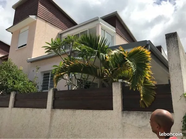Villa Mitoyenne T4 de 95m2 et 100m2 d'espace extérieur