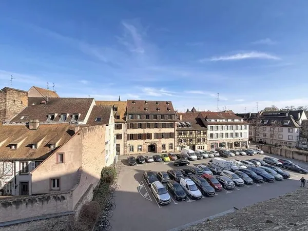 Strasbourg, rue des lentilles T1 32m2, 60m2 au sol