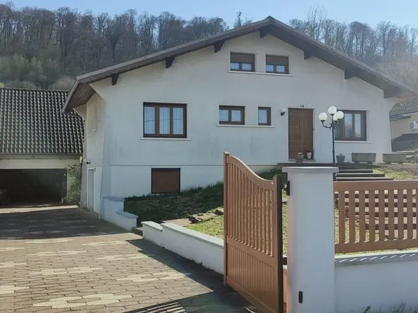 Maison Colombier Fontaine 6 pièce(s) 260 m² Utile (120 m2 habitable)