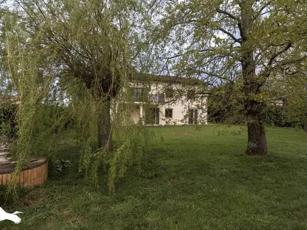 Pavillon de 5 pièces principales
