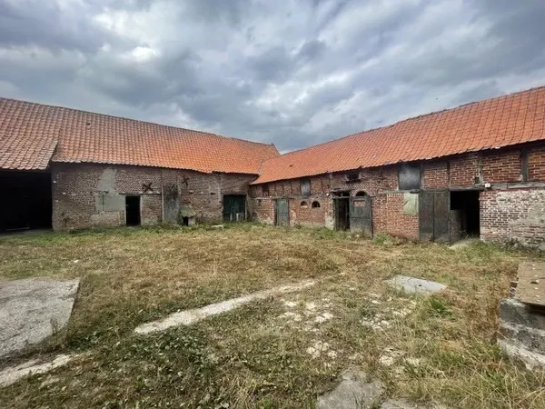Maison 7 pièces 300 m²