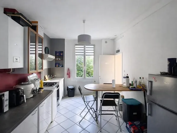 Pour investisseurs : Très joli type 2 loué quartier Montchap