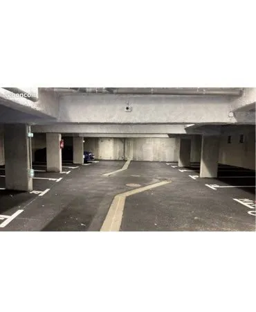 Location emplacement parking en face du CHU et de la clinique Saint Hilaire