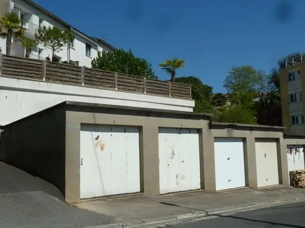Parking/Garage 12 m²