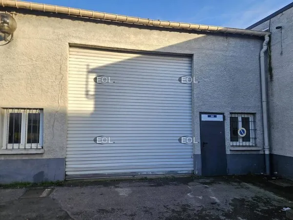 Local d'activité 127 m²