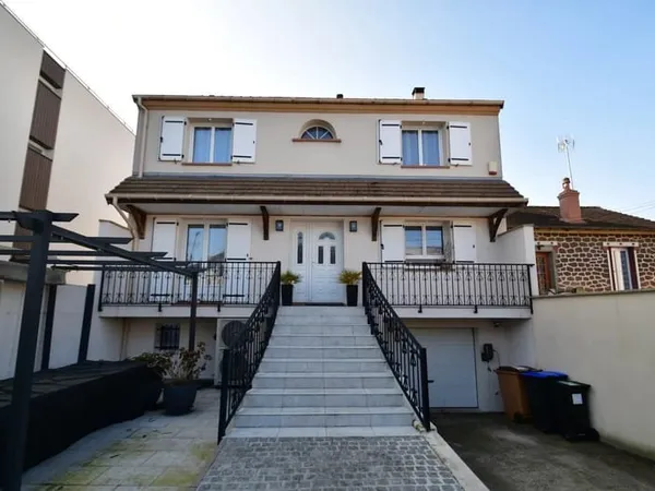 VENTE MAGNIFIQUE MAISON DE 2013 LIVRY GARGAN