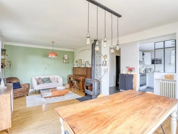 ENTRE PARIS ET VERSAILLES - CHARMANTE MAISON FAMILIALE - 4 C