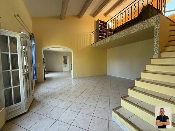 Propriétés 190M² sur 4000M² de terrain