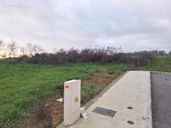 Terrain 419 m²
