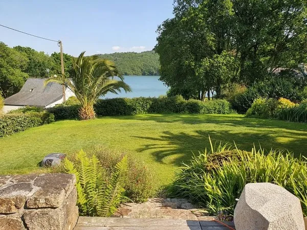Maison vue mer panoramique dans hameau côtier préservé - Logonna-Daoulas
