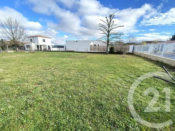 Terrain 1000 m²