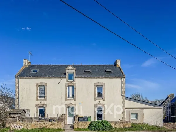 Immeuble Crucuno - 2 appartements T3 + grange - Entre bourg