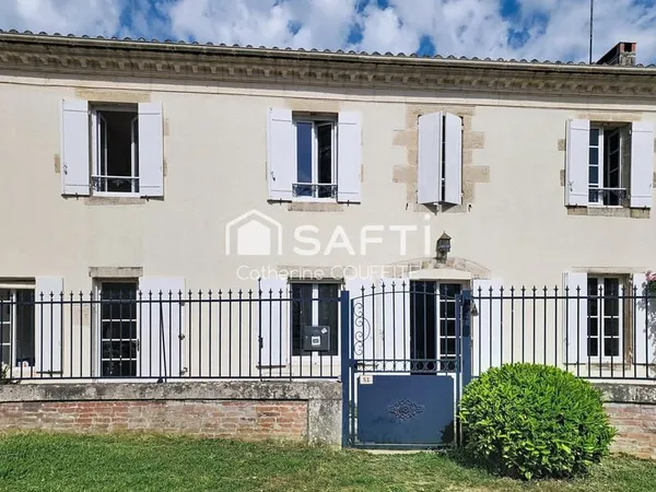 Charme de l'ancien pour cette belle maison de 4 ch