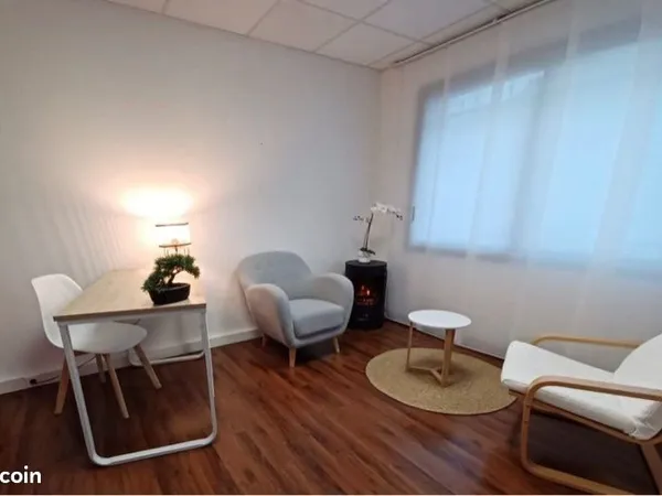 Cabinet /bureau pour thérapeute meublé
