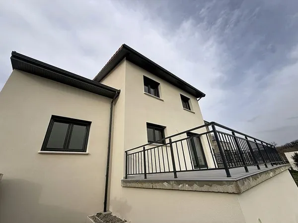 Maison Bourgoin Jallieu 4 pièce(s) 127 m2