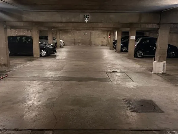 Parking 12 m²