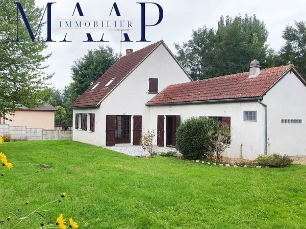 Maison 4 chambres 130m², terrain 1300m², garage