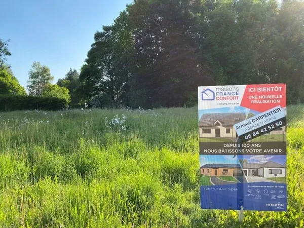 Terrain 833 m²