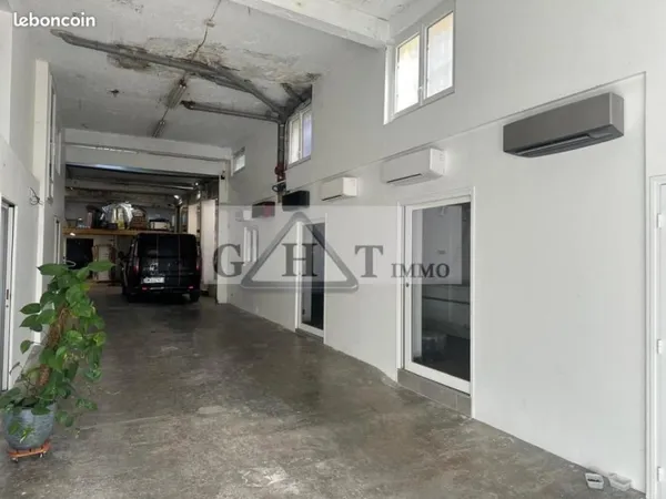 Local industriel 435 m²