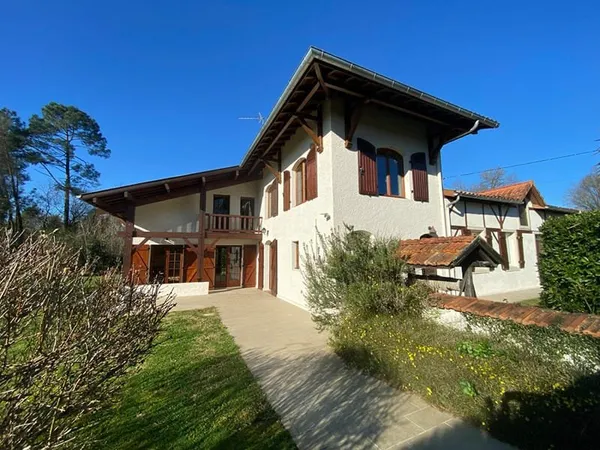 Maison Prechacq Les Bains 6 pièce(s) 192 m2