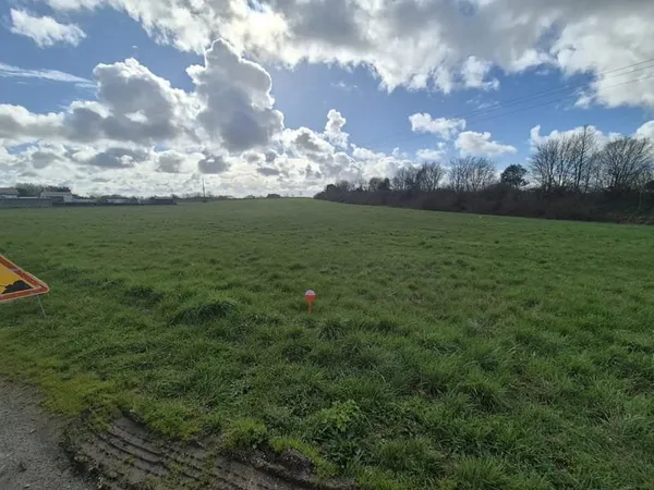 Terrain 912 m²