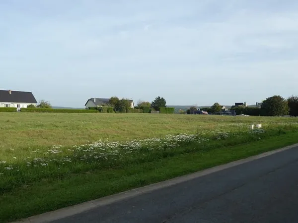 TERRAIN A BÂTIR DE 1306 M2 À SAINT-MARCEAU