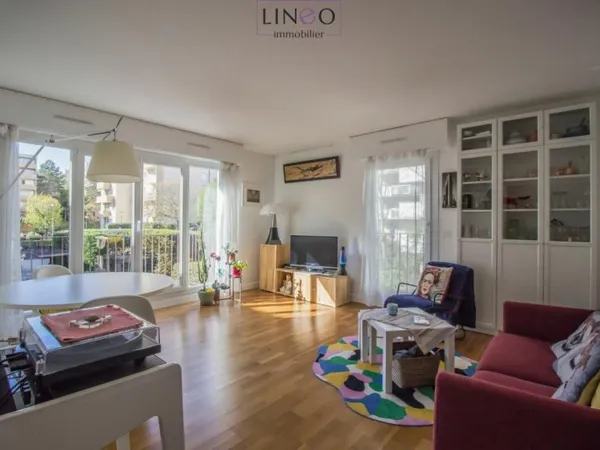THIAIS - CENTRE VILLE - Appartement 3 pièces de 71 m² avec balcon
