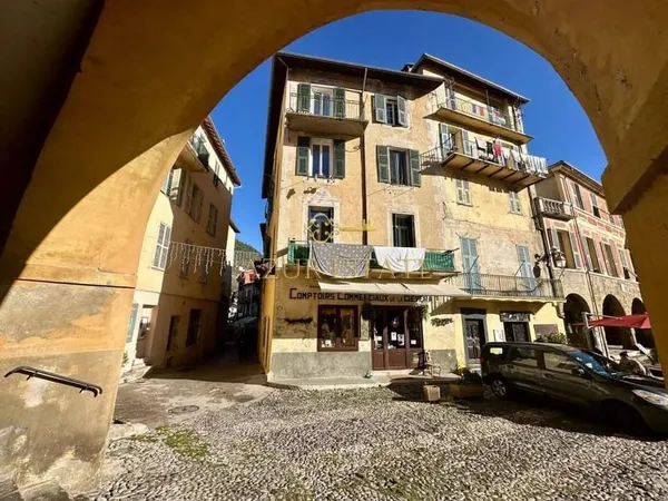 Immeuble 285 m²