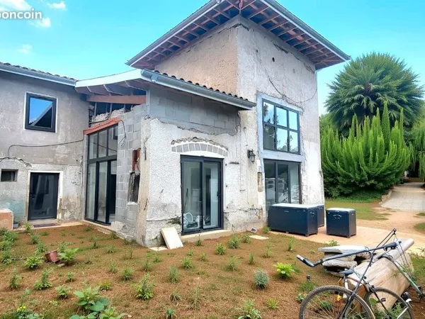 Maison 6 pièces 230 m²