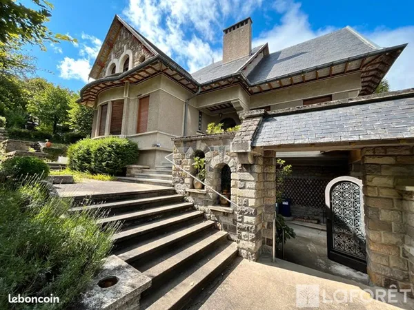 Maison 9 pièces 280 m²