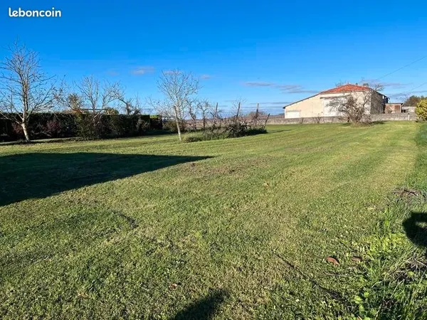 Terrain 1 440 m² Barbezieux Saint Hilaire