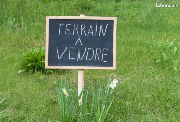 Terrain constructible - MONTREUIL SUR ILLE