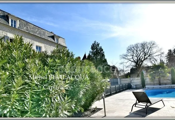 NEVERS (58), Propriété de charme 12 pièces, 265 m² habitables, 8 chambres, grandes annexes, piscine,