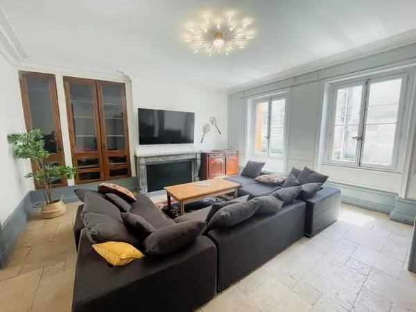 Maison de ville 11 pièces 298 m²