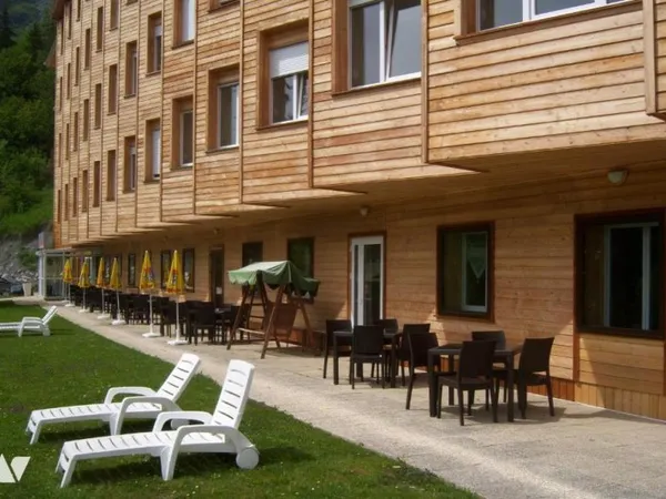Immeuble 90 pièces 2880 m²