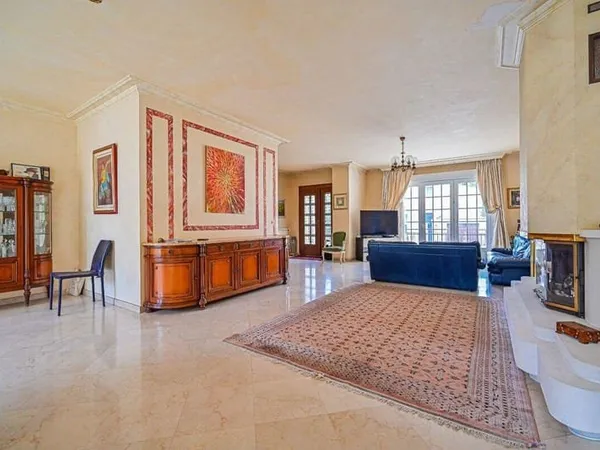 Maison 6 pièces 290 m²