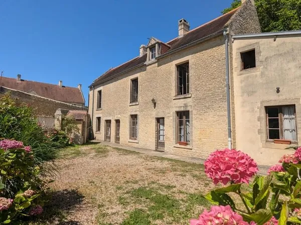 Maison 8 pièces 235 m²