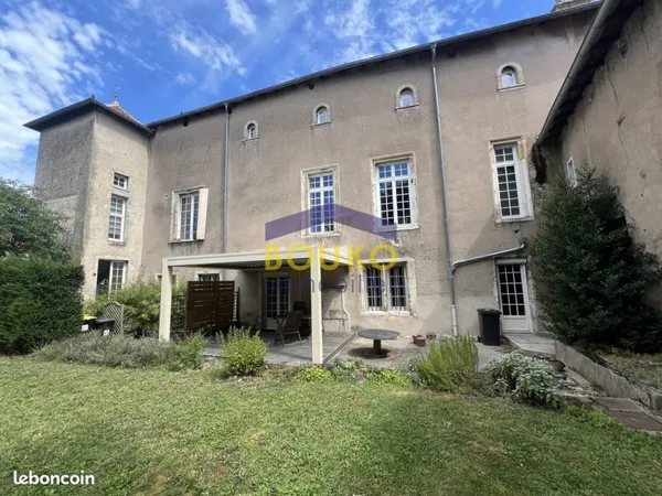 Maison 5 pièces 200 m²