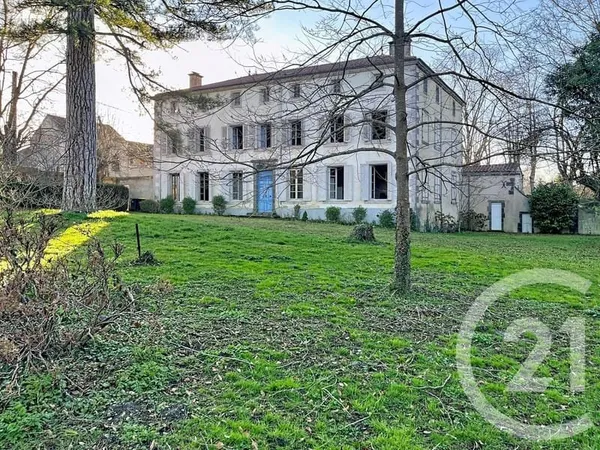 Maison 13 pièces 415 m²