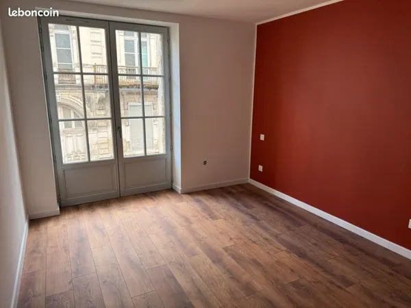 Appartement 4 pièces refait à neuf centre ville