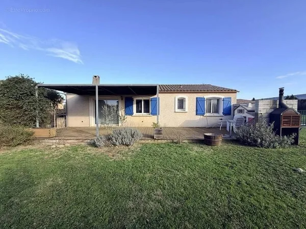 Maison de plain-pied avec garage et terrain - proche de Carcassonne - parfait pour les vacances ou l