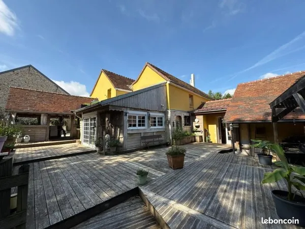 Maison 5 pièces 231 m²