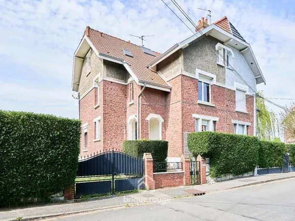 Maison 7 pièces 145 m²