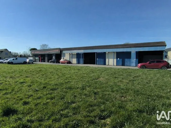 Local commercial 630 m²