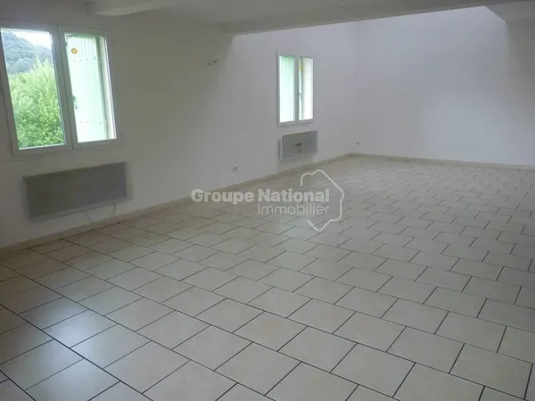 Appartement Duplex Flassans Sur Issole 4 pièce(s) 91 m2