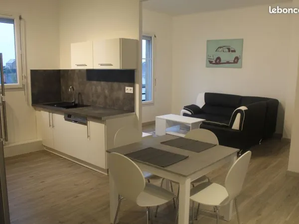 Chambre meublée en colocation