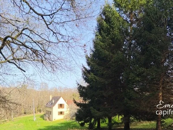 Maison traditionnelle sur les hauteurs de Sarlat