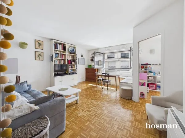Appartement 4 pièces - 3 chambres de 82 m² avec parking - Rue Barbès, Levallois-Perret
