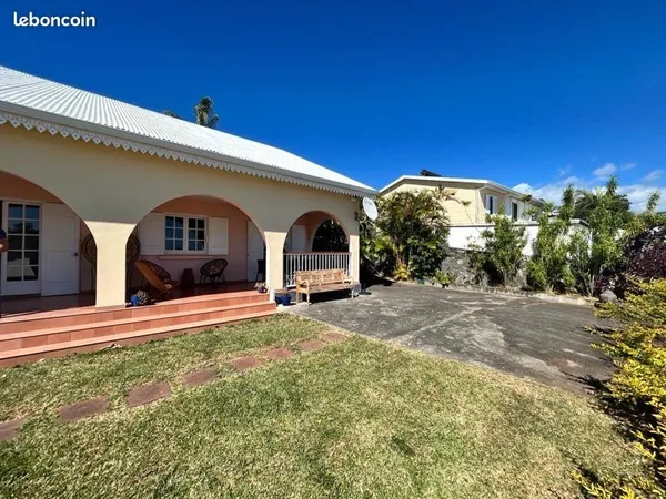 À louer - Villa F6/7 de 180 m² à La Montagne