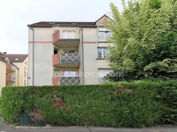 CHAMBLY (60) - Appartement 2 pièces avec parking et cave